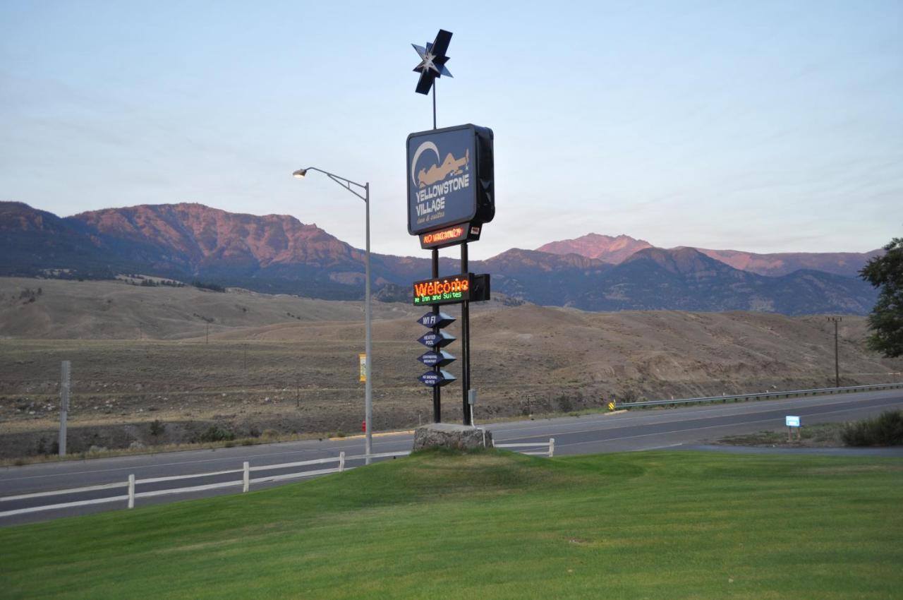 Yellowstone Village Inn And Suites Gardiner Exteriér fotografie