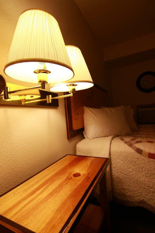 Yellowstone Village Inn And Suites Gardiner Exteriér fotografie